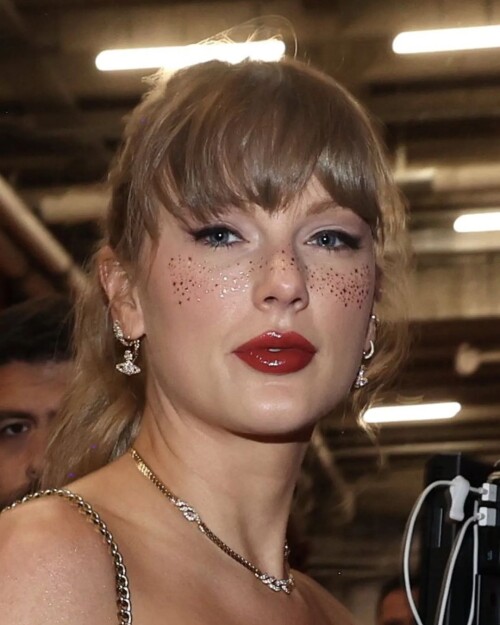 10001117453eb251e06f5b21b0