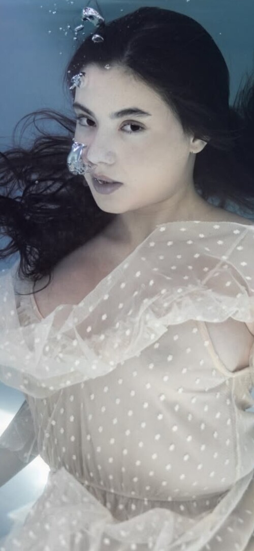 1000112147b7c738a7d8f809e7