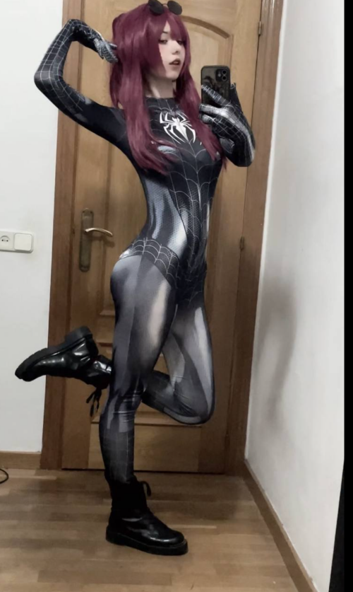 1000113273f12c02e0e2d088ef