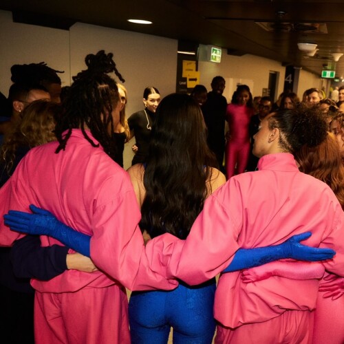 1000113323d5c9c866b5b9250a