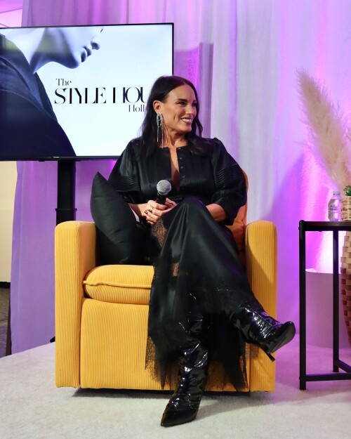 1000116236c25a4f700fc8bd40