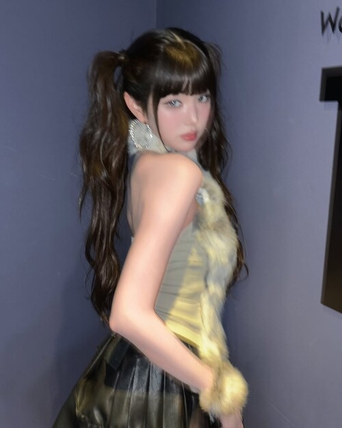 1000116717ec50f98aa2758209