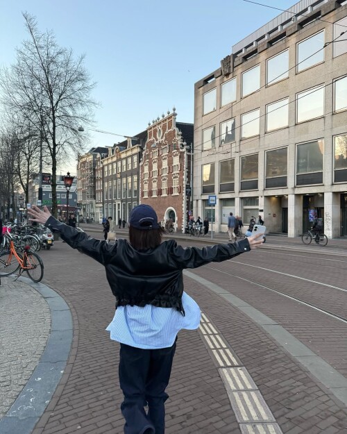 1000117418b5633dc17dfb7644