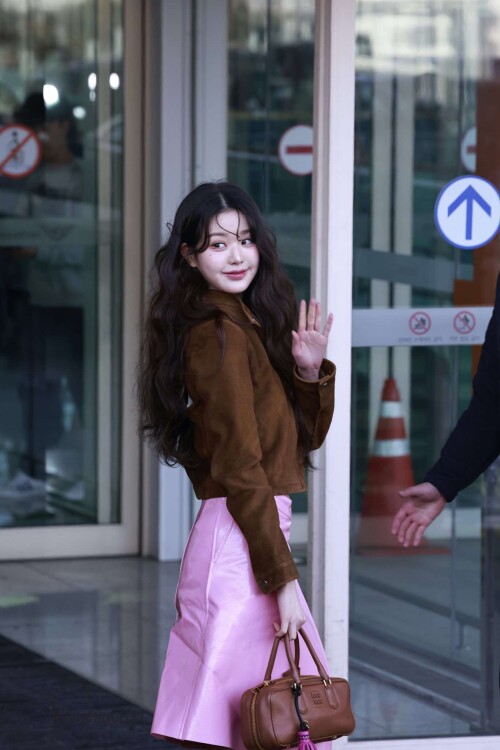 10001176299f38236a6a6aa6c9