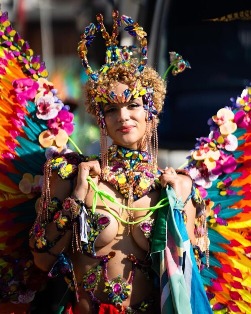 1000118144c2cb37e540e81700