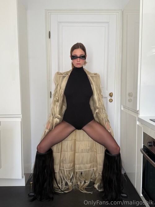 10001181495a7b261aea440f99