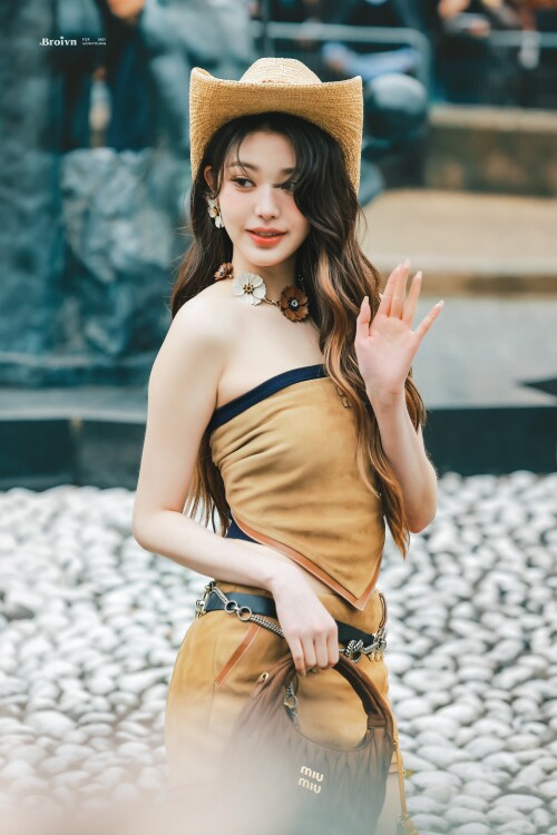 10001181996a872150d8c9a19f