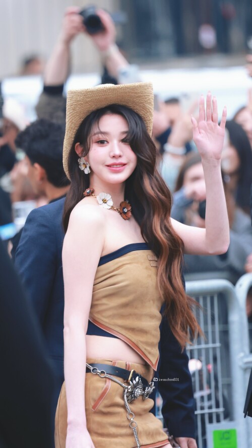 1000118247fc334921bdde78dd