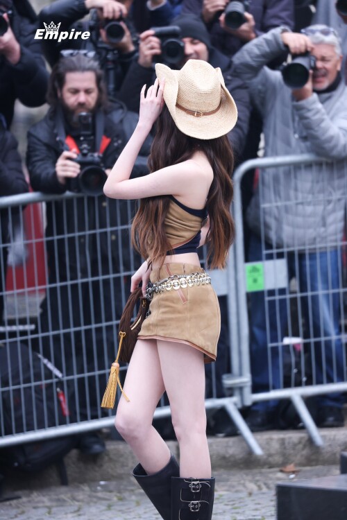 100011825444168d75668b6560