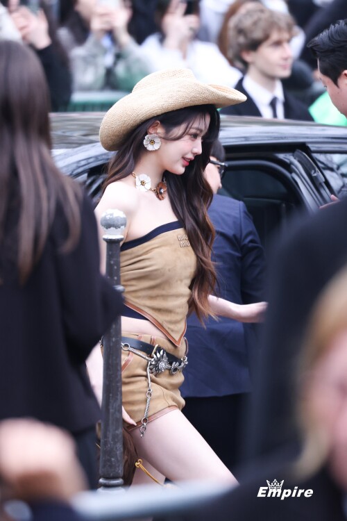 10001182564eeaa667015b20a3