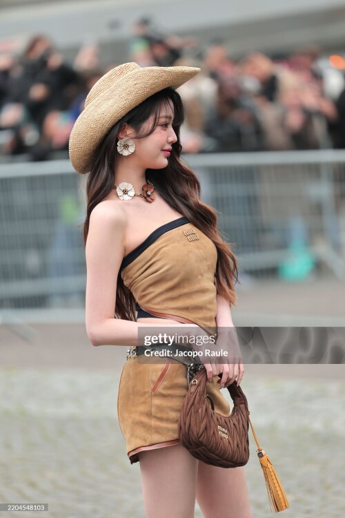 100011837010bb25424b05bb32