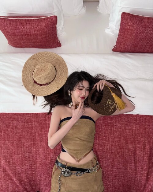 1000118416dc635db7b3993cbe