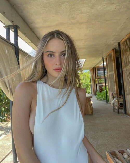 1000118476997d8b46e32173e7