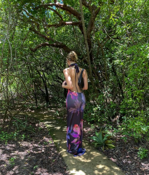 100011848206db47ad2bb9854e