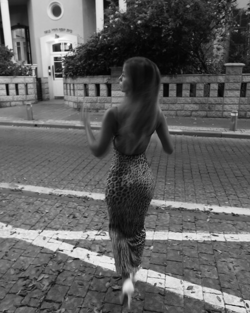 1000118649da14e1922ba8663a