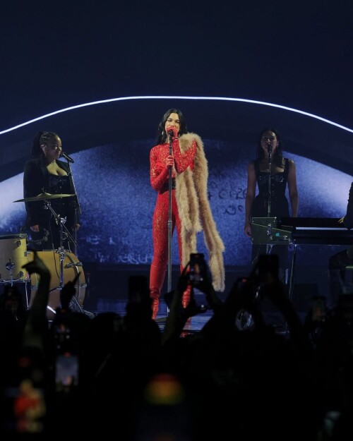 10001216724748c763224d7e17