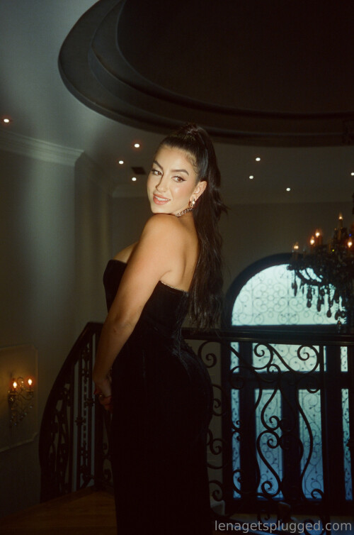 10001249389a51c9b420b5c686