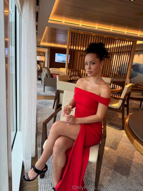 100012517343d44d73d3a9600c