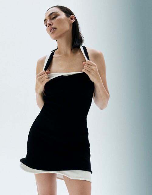 10001263856b643b0564e9d0f2