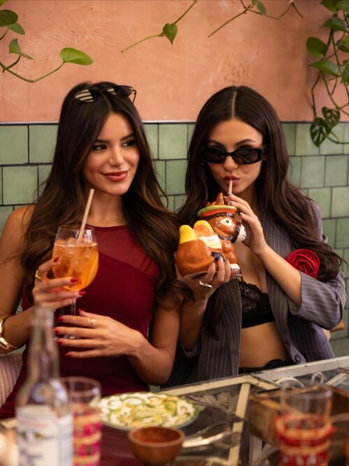 1000127596c25b98bade876dc1