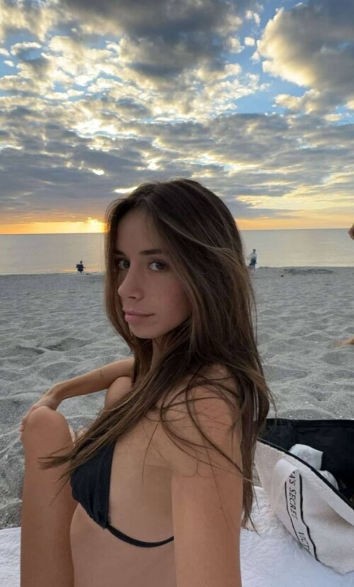 100012780574d96559f4f64a2a