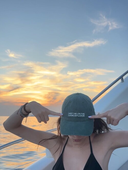 1000130858c1e25e4ec1d4ba64