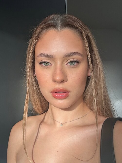 1000130864e61e68eee6983da5