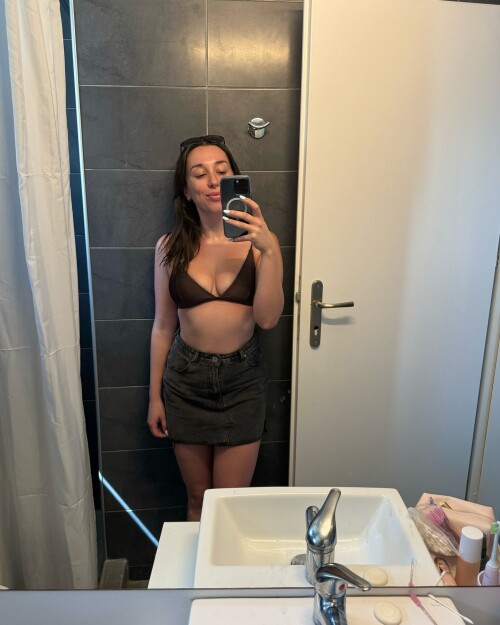 1000132185ed23dacc8da8d50a