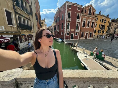 10001324710eabcf3a4c176f0f