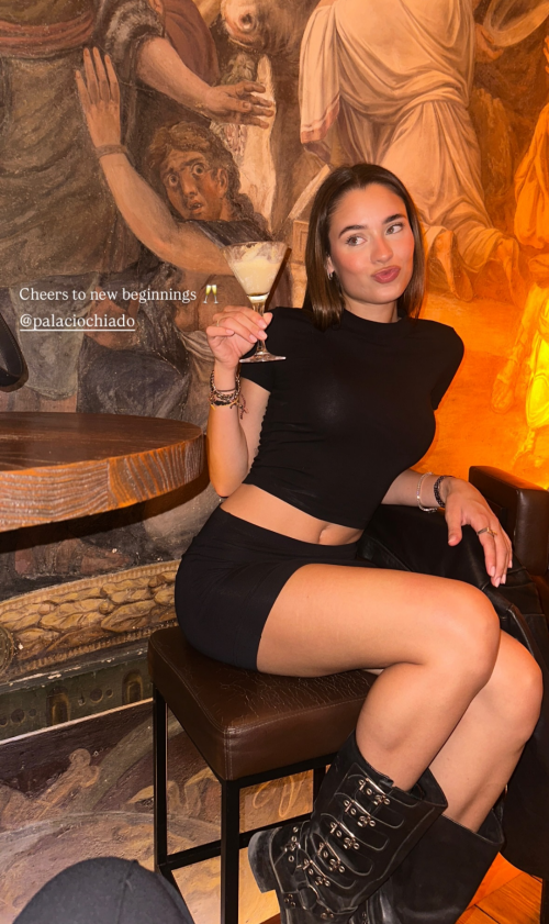 1000135873f1c9aaaa91b54dbb