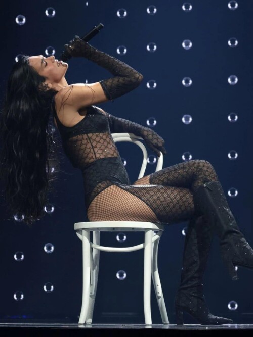 10001371813ff7f932c66e7fcc