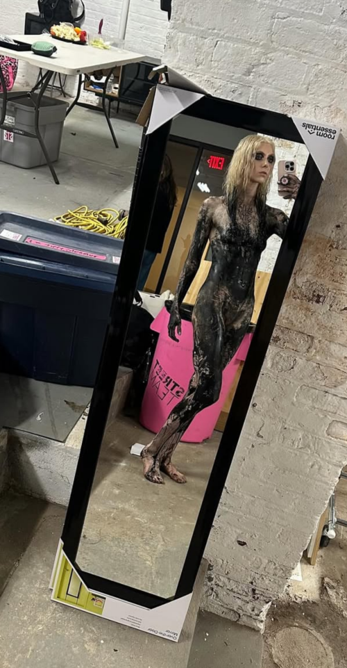 1000137328beb4592cd6a8dbde