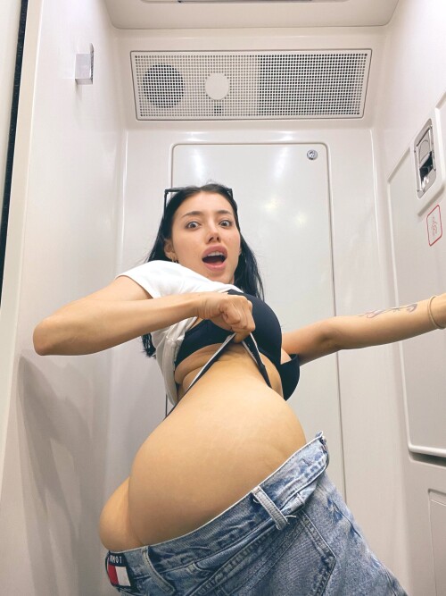 10001386075108bbee749f33e7