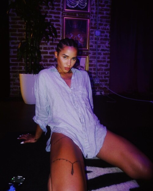 10001411048e6eb3a2607a2a5f