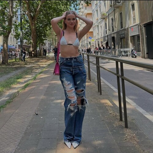 10001448135fb68d694e3bec7c