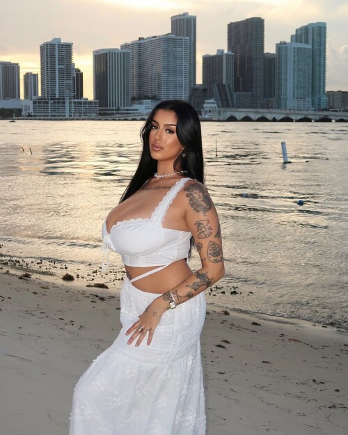 1000148697e830ce28eefa0d53