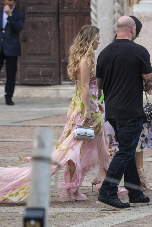 1000149498eacdb653d5db2760