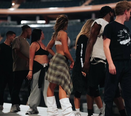 10001506461833f621a18c2cde