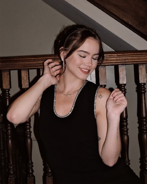 10001507024fd6053e3ad377b0