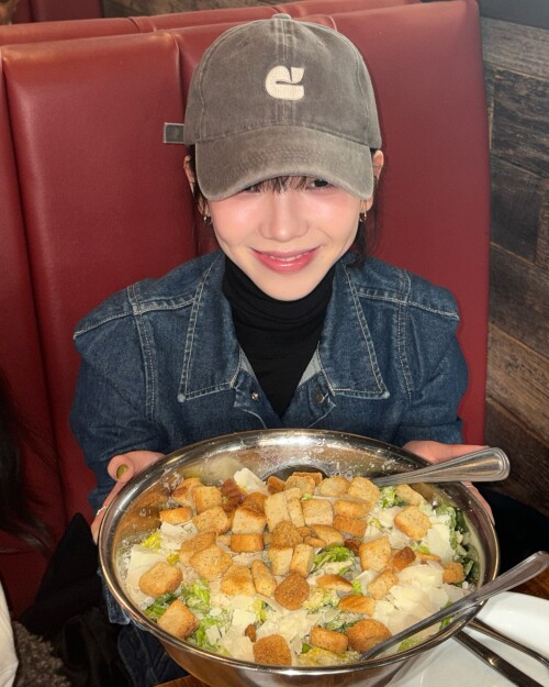 1000151821217fc81f568b925b