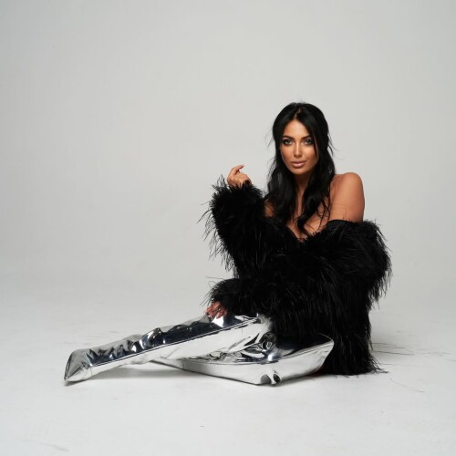 10001573221a79253f6119b6ca