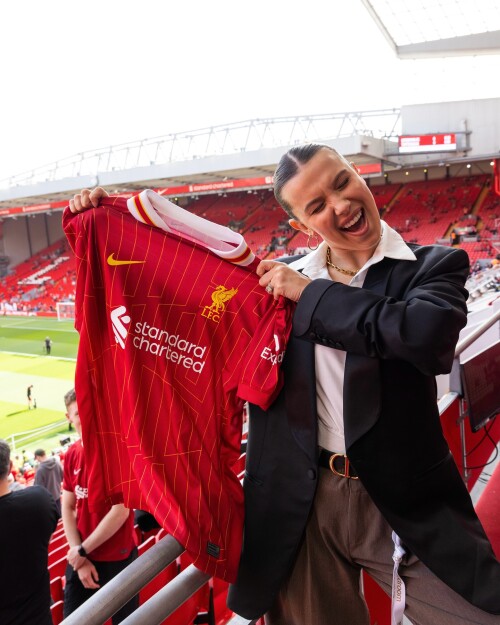 10001573567c49dcb25cdbdea0