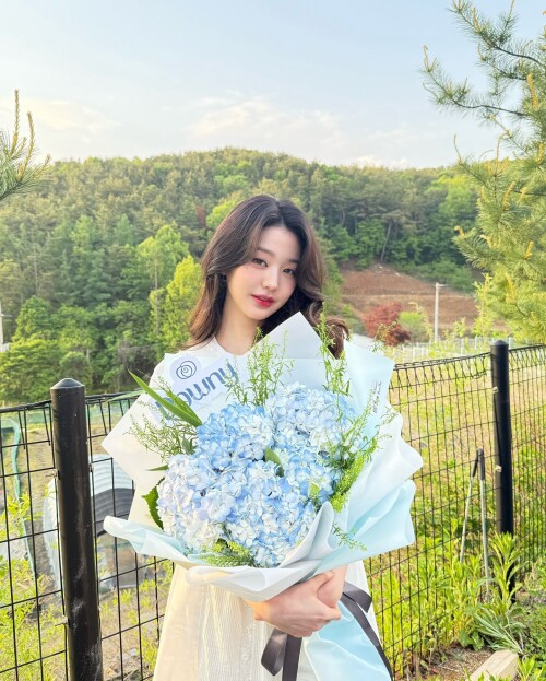 1000160892b6fe9b5e52d6bf833e3a02dc28b47179