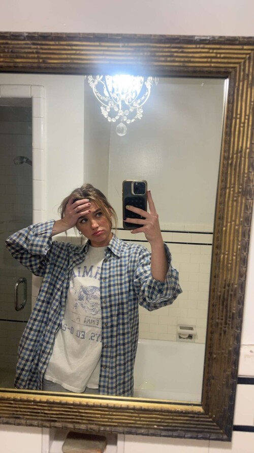 10001617715080b423cd9d76db