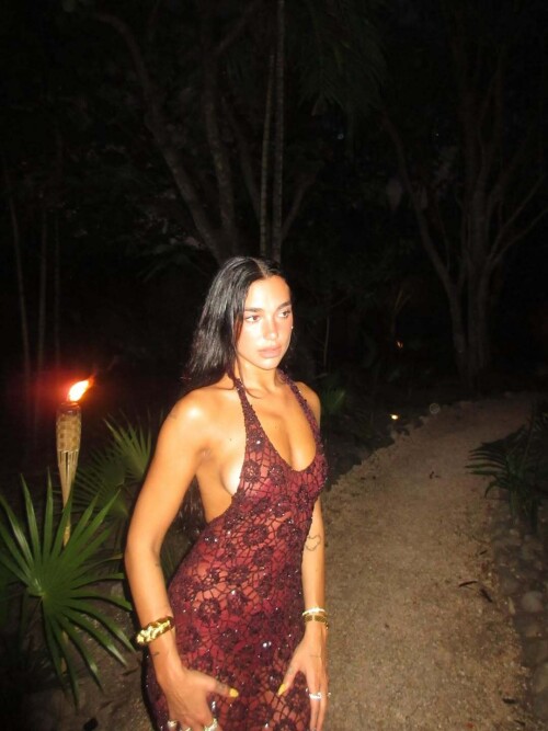 10001626838a15a81deb7ca8ee