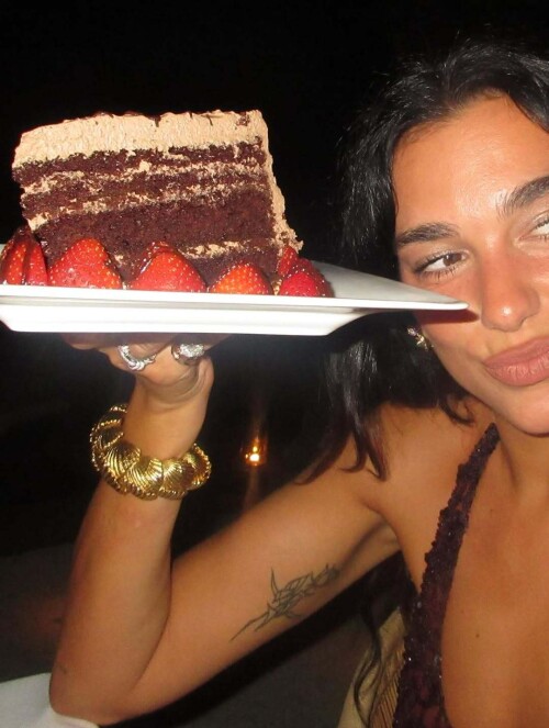 10001626927775cf88a6b4e730