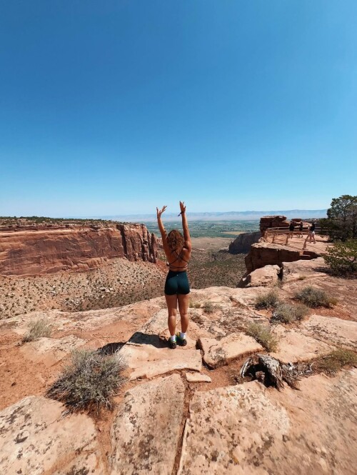 100016294272d580e75fa75bb9