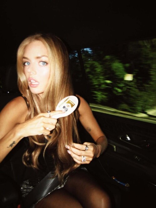 1000163313c99926e946355afc