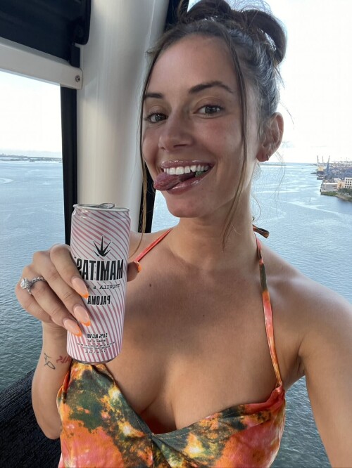 1000164843a909de8ba15c2e46