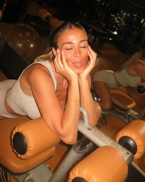 100016487373153adbf775c168